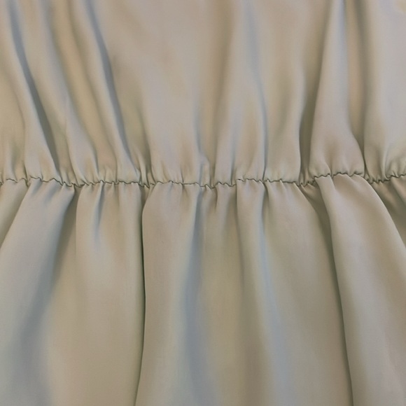Alya Pale Green Sleeveless Top With Elastic Waist & Pleats. Large - Picture 5 of 6